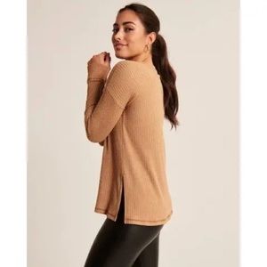 Abercrombie Cozy Long-Sleeve Waffle Crew camel Top